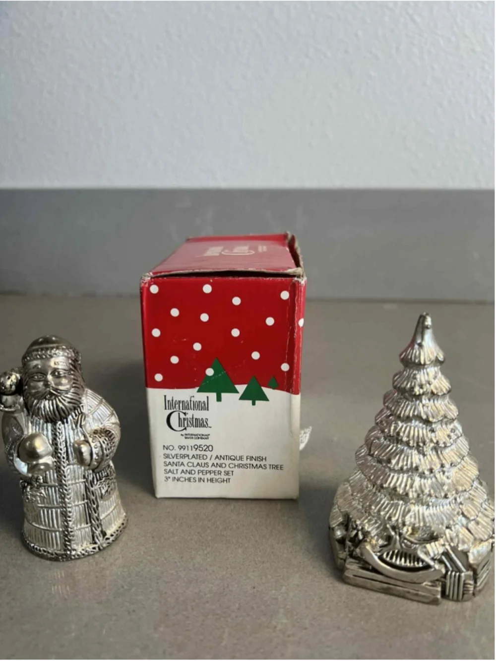 International Silver Co Santa Claus & Christmas Tree Salt Pepper Set Silverplate
